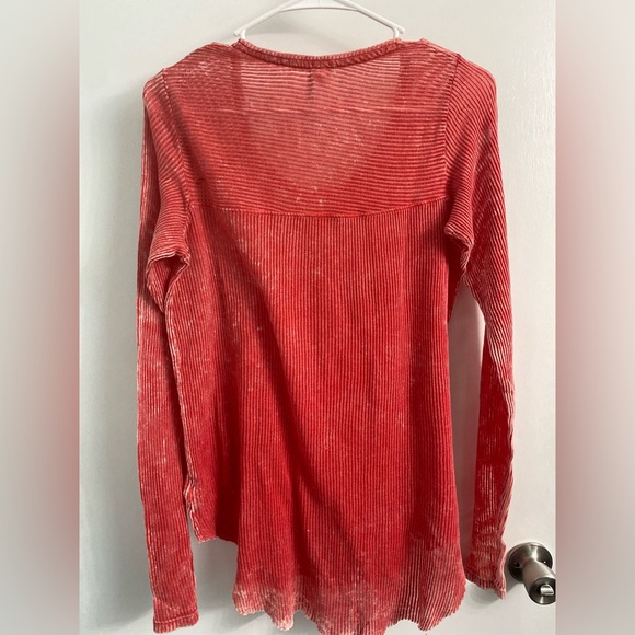 We The Free Vibrant Red Long Sleeve Top - Picture 3 of 4